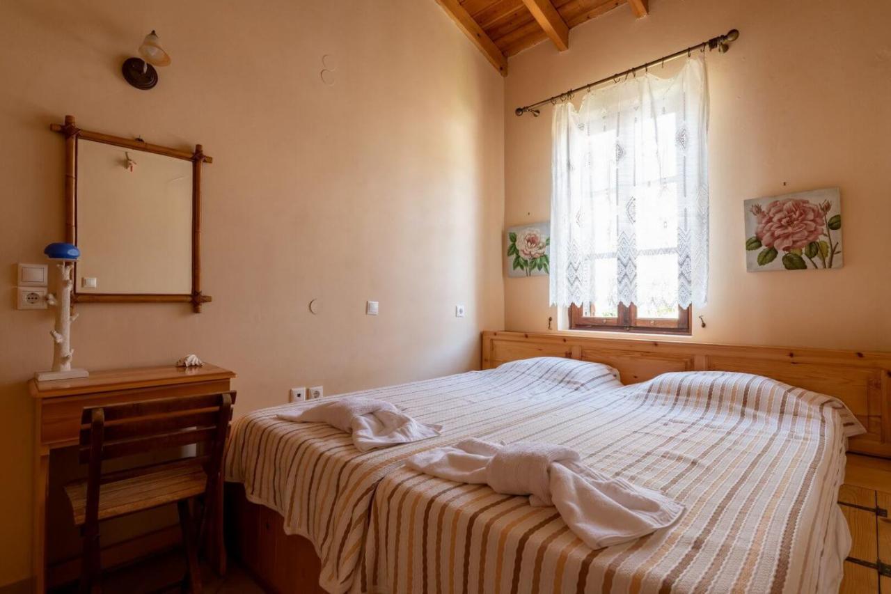 Villa Leleka Chalki Town Exteriér fotografie